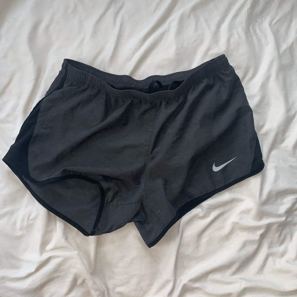 dark gray nike dri-fit shorts